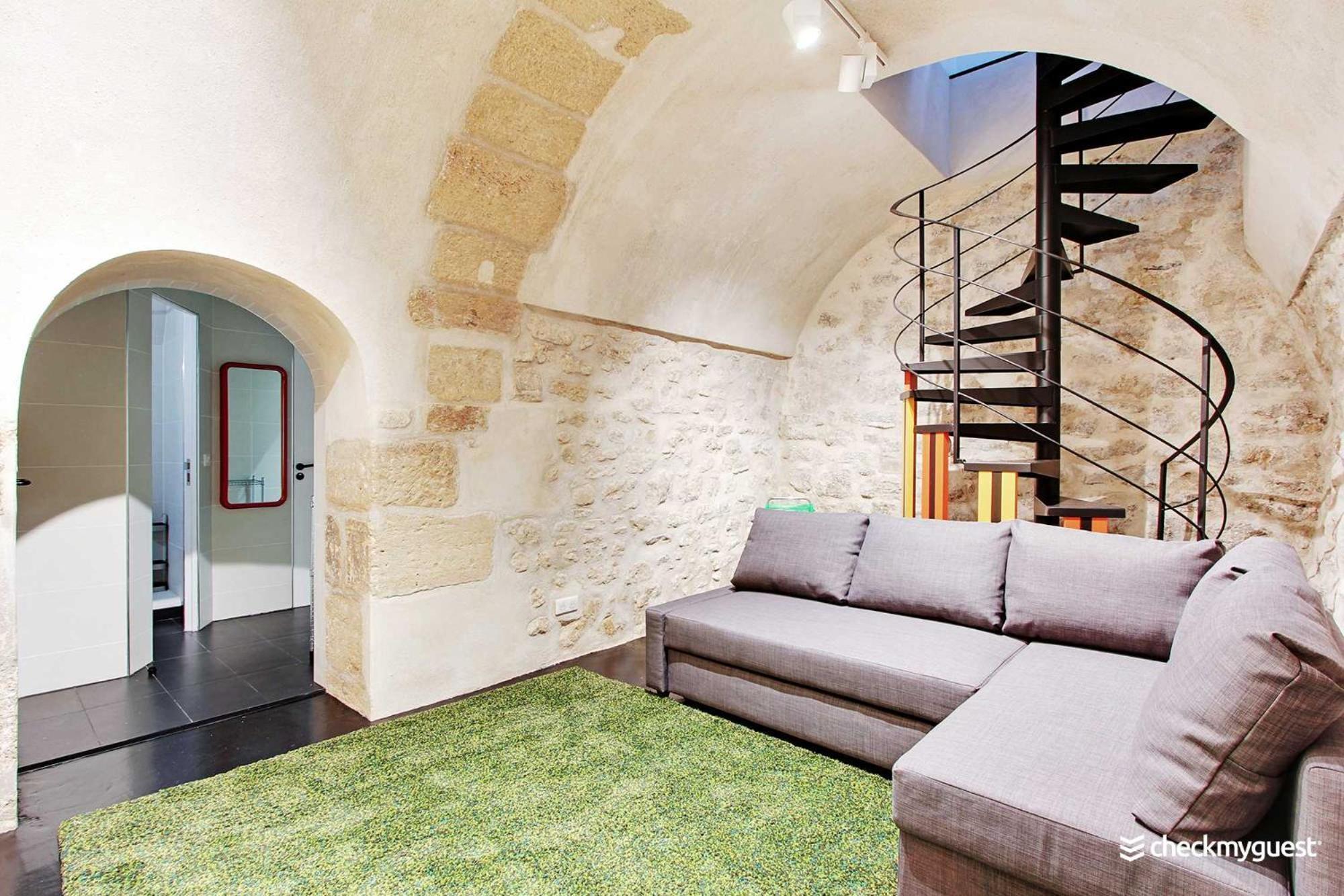 Apartment Authentic - 2br-6p - Le Marais Paris
