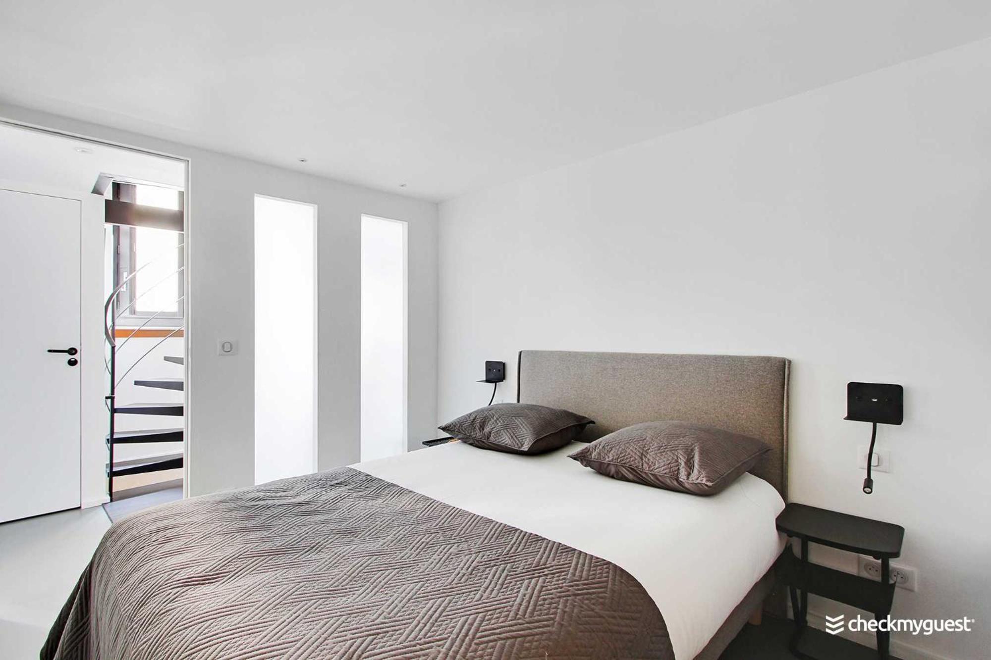 Authentic - 2br-6p - Le Marais Apartment *
